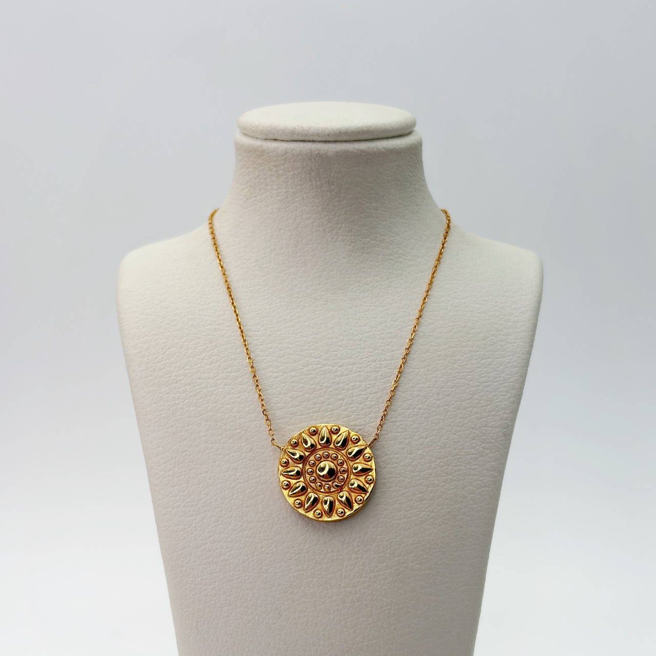 گردنبند افتاب گردان دالمه