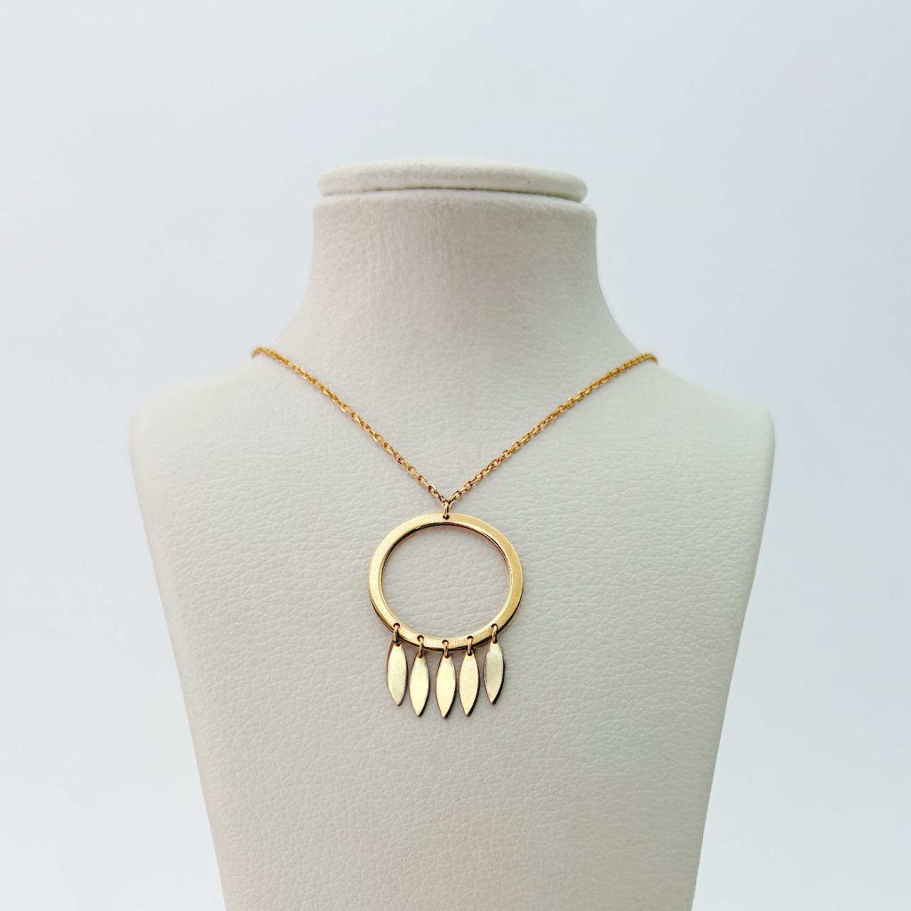 گردنبند مارس