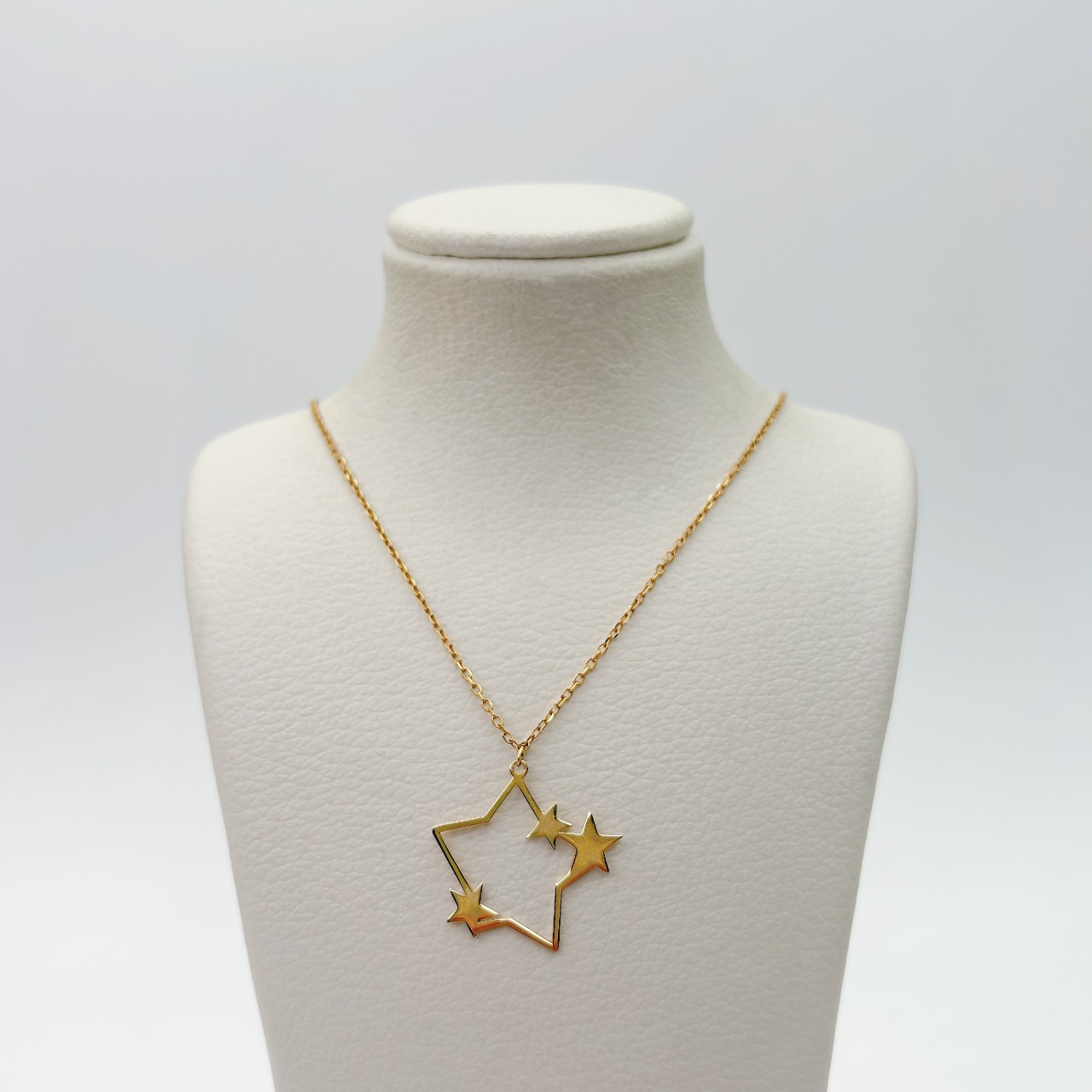 گردنبند ستاره ستاره
